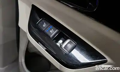 Kia Canival 2023 3.5 Автомат в Москве № 124067, миниатюра 9