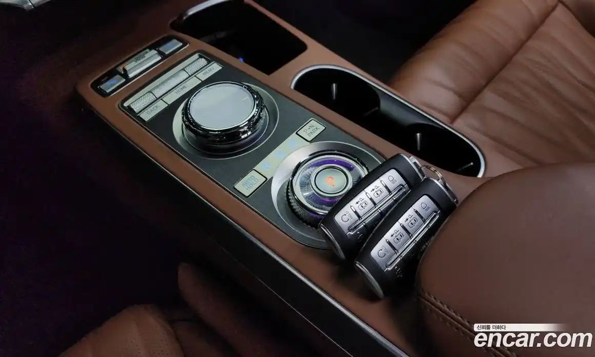 Genesis GV70 2024 2.5 Автомат в Москве № 127348, фото 12