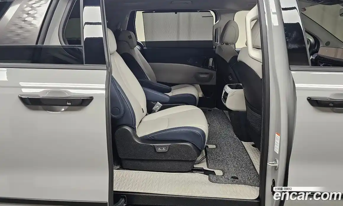 Kia Canival 2025 1.6 Автомат в Москве № 128032, фото 3