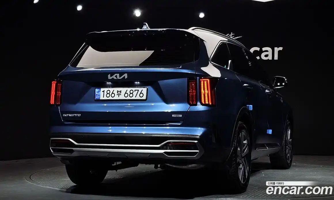 Kia Sorento 2023 1.6 Автомат в Москве № 129288, фото 4