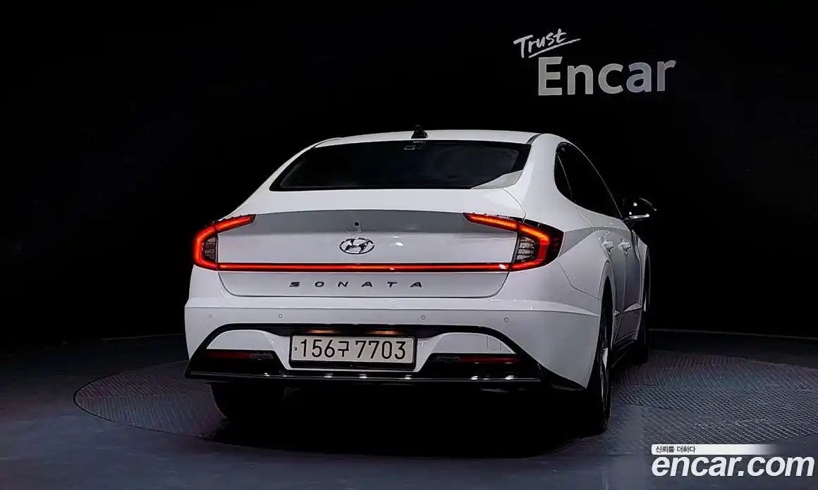 Hyundai Sonata 2023 2.0 Автомат в Москве № 130095, фото 12