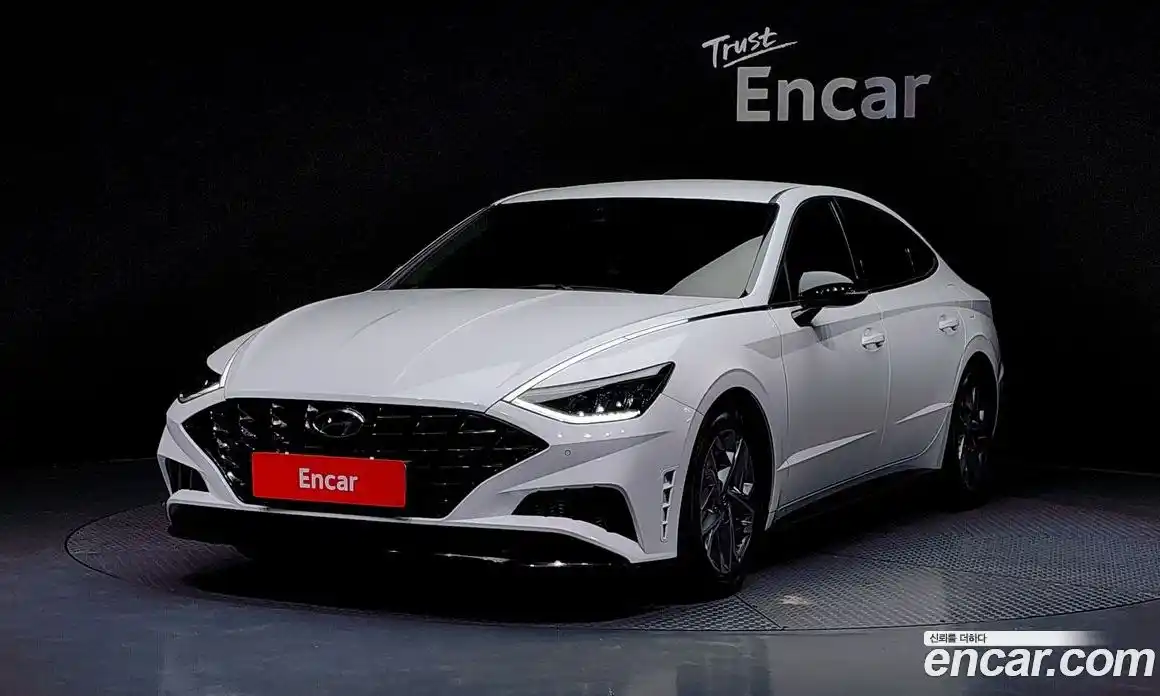 Hyundai Sonata 2023 2.0 Автомат в Москве № 130095, фото 14