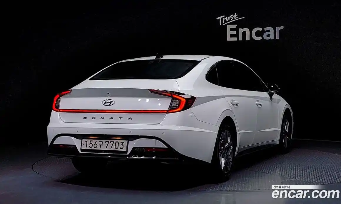 Hyundai Sonata 2023 2.0 Автомат в Москве № 130095, фото 17