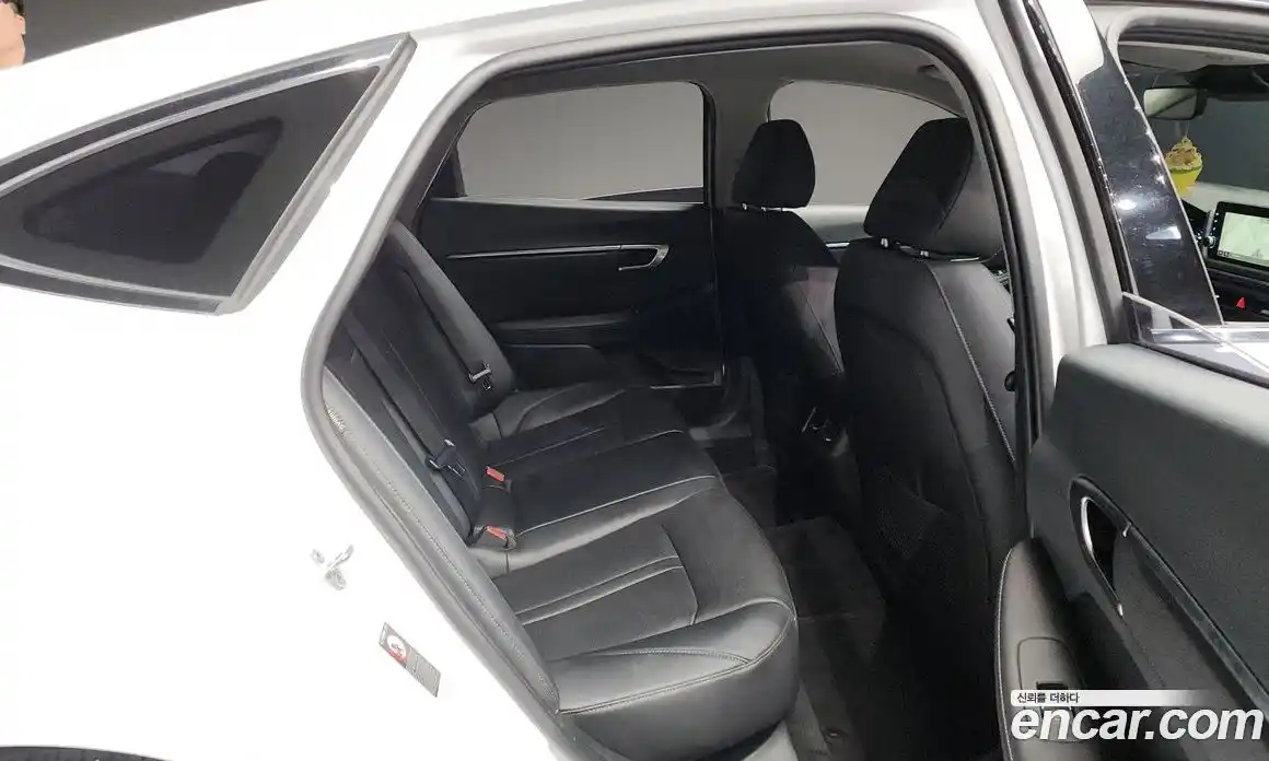 Hyundai Sonata 2023 2.0 Автомат в Москве № 130095, фото 4