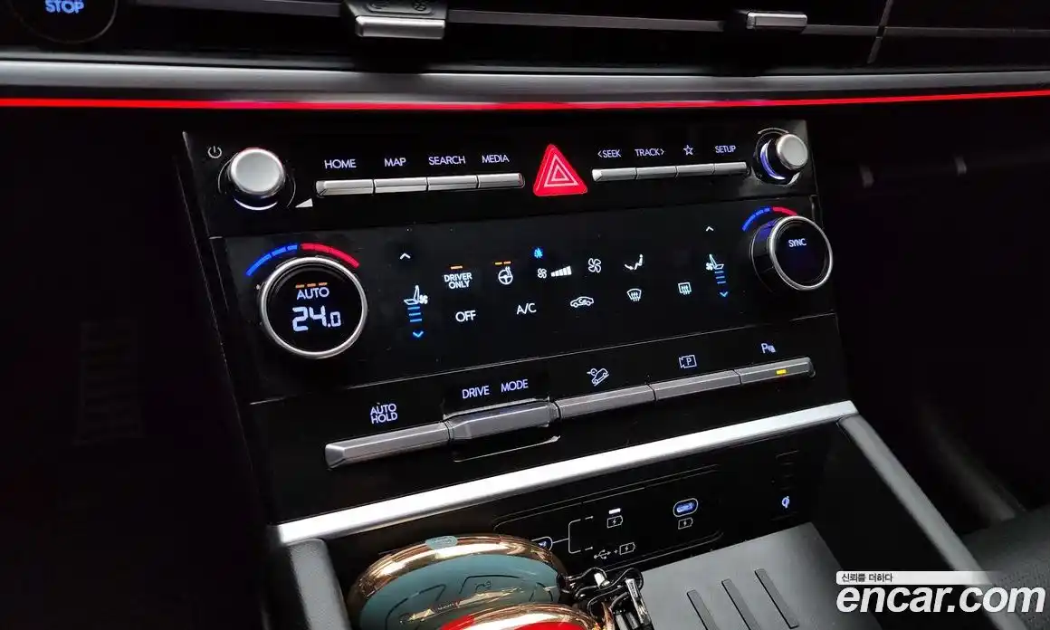 Hyundai Santa Fe 2024 1.6 Автомат в Москве № 130764, фото 16