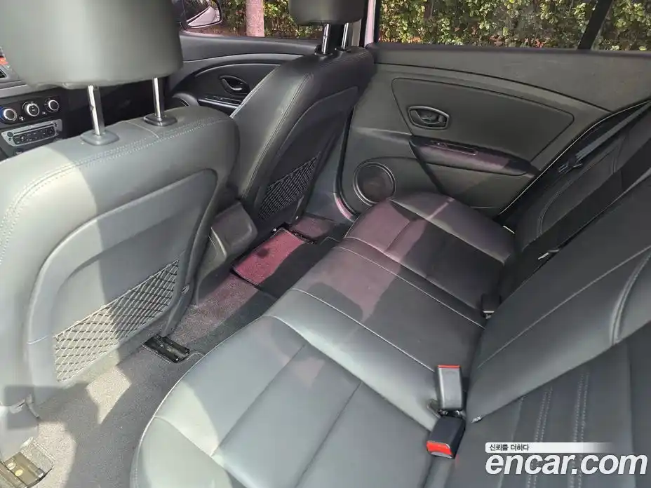 Renault SM3 2018 1.6 Автомат в Москве № 152488, фото 14