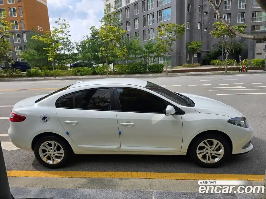 Renault SM3 2018 1.6 Автомат в Москве № 152488, фото 3