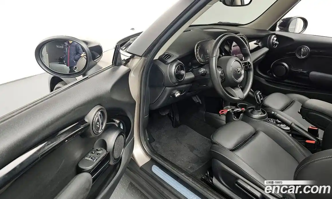 Mini Cooper 2022 1.5 Автомат в Москве № 153740, фото 18