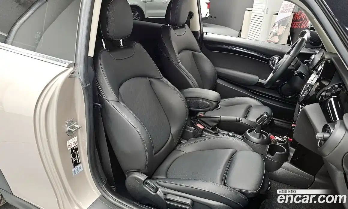 Mini Cooper 2022 1.5 Автомат в Москве № 153740, фото 8