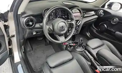 Mini Cooper 2022 1.5 Автомат в Москве № 153740, миниатюра 9