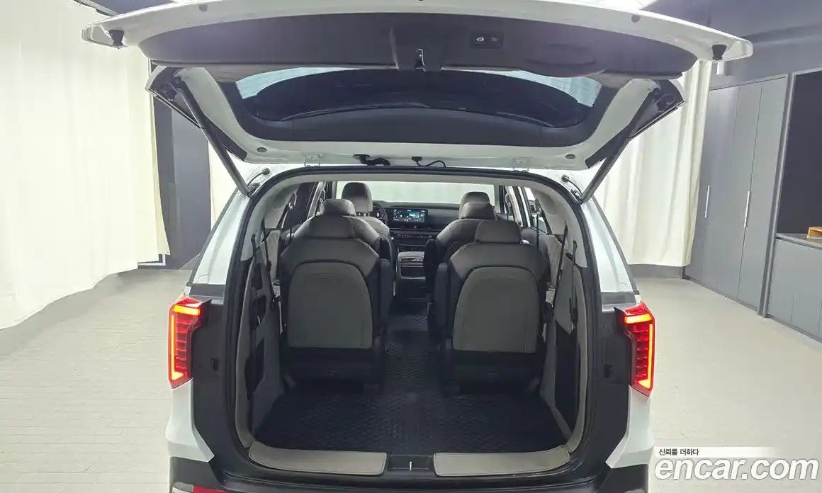 Kia Canival 2025 2.2 Автомат в Москве № 15427, фото 8