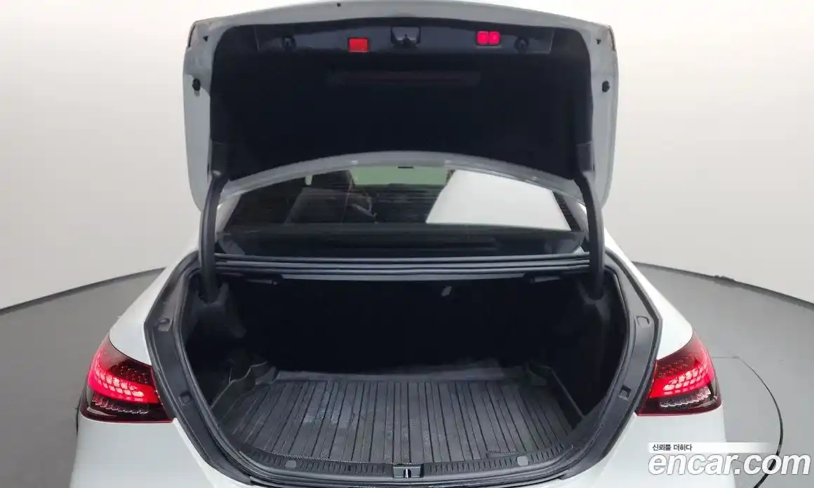 Mercedes-Benz E-Class 2021 1.9 Автомат в Москве № 161786, фото 17