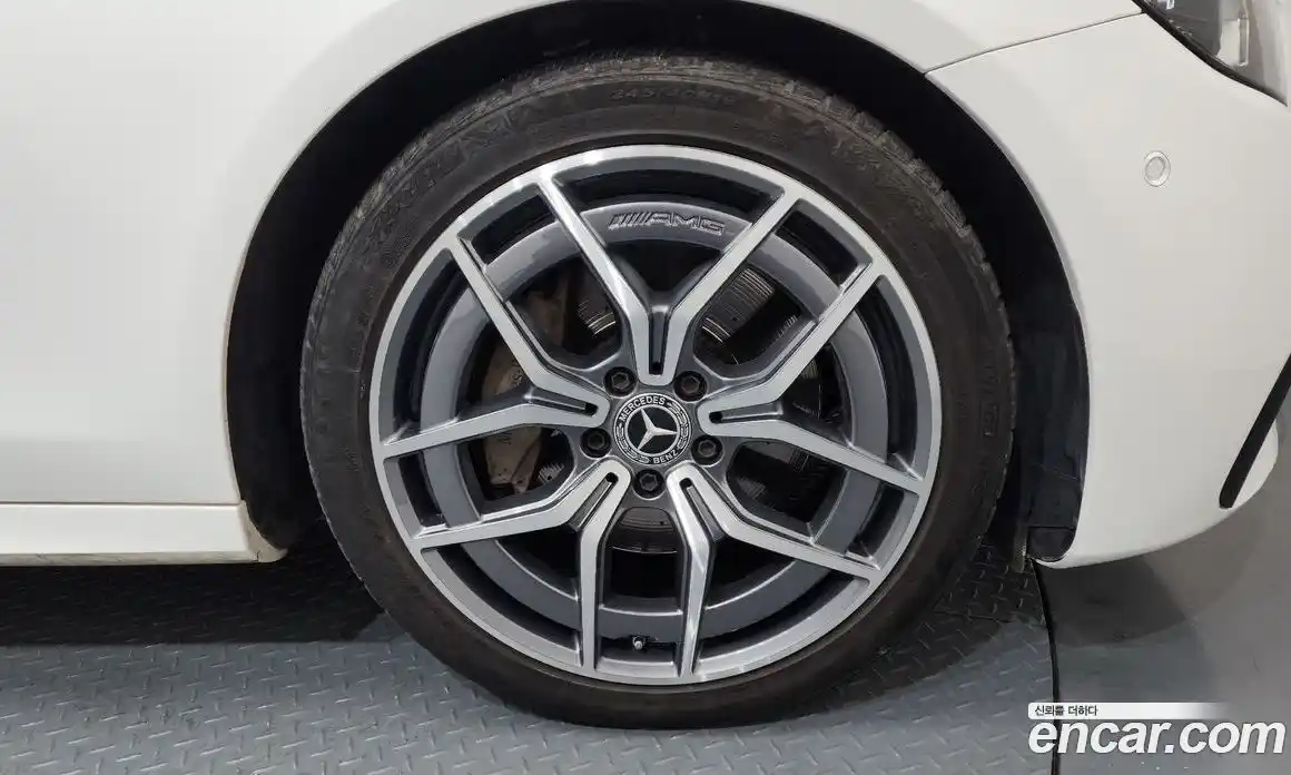 Mercedes-Benz E-Class 2021 1.9 Автомат в Москве № 161786, фото 4