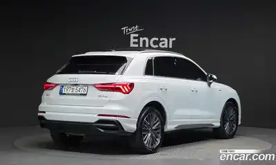 Audi Q3 2023 2.0 Автомат в Москве № 162570, миниатюра 2
