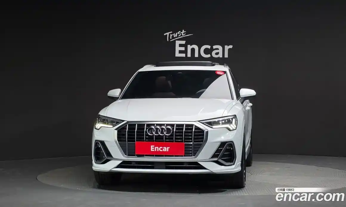 Audi Q3 2023 2.0 Автомат в Москве № 162570, фото 3