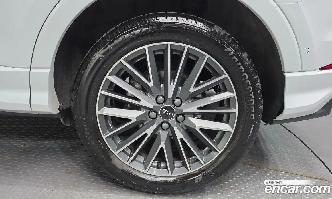 Audi Q3 2023 2.0 Автомат в Москве № 162570, фото 5