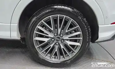 Audi Q3 2023 2.0 Автомат в Москве № 162570, миниатюра 5