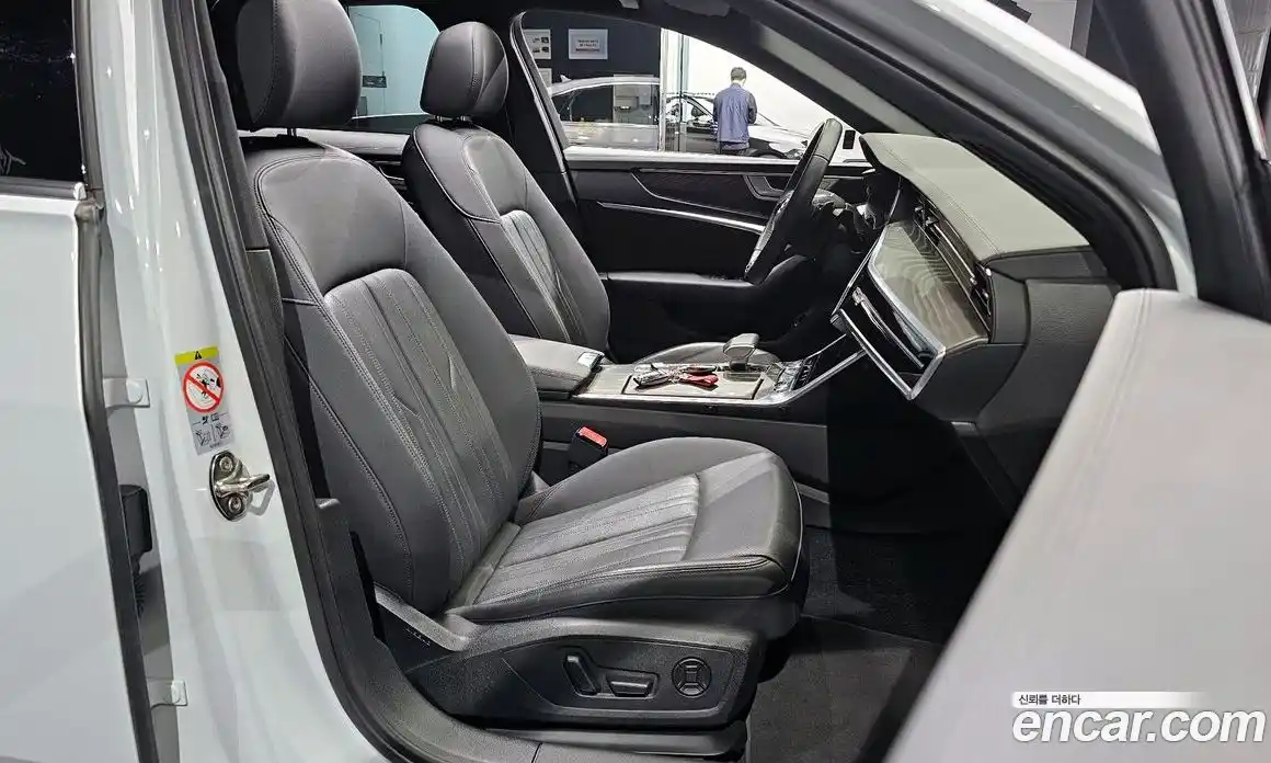 Audi A6 2020 2.0 Автомат в Москве № 163685, фото 11