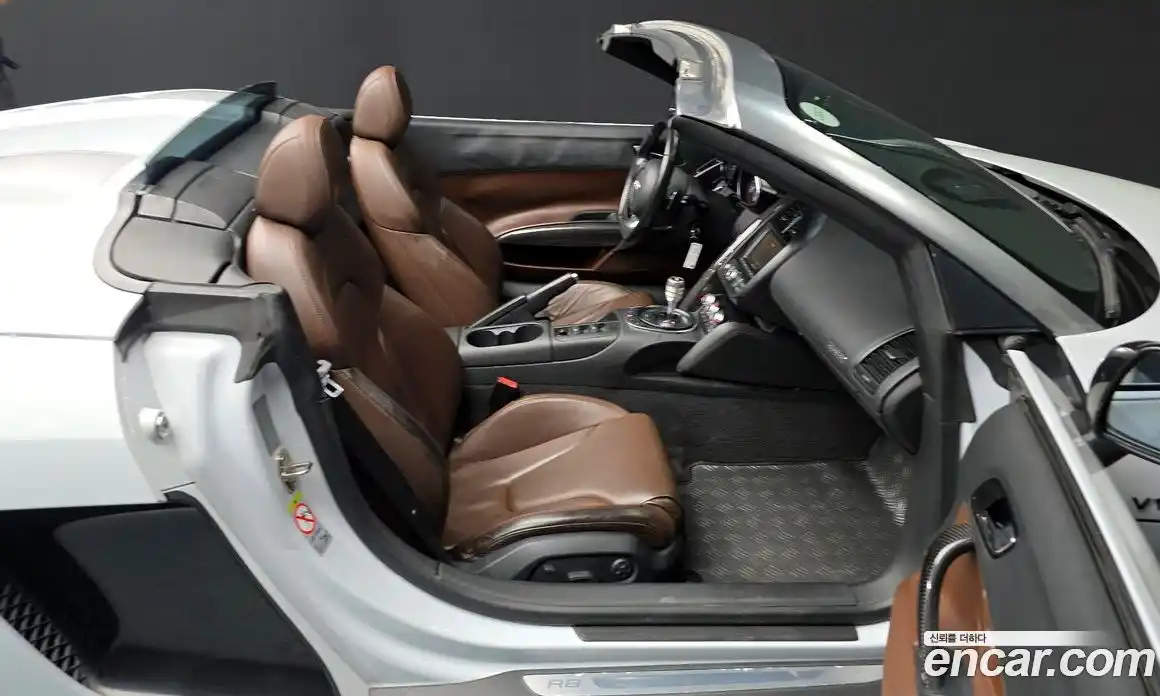 Audi R8 2011 5.2 Автомат в Москве № 163766, фото 15