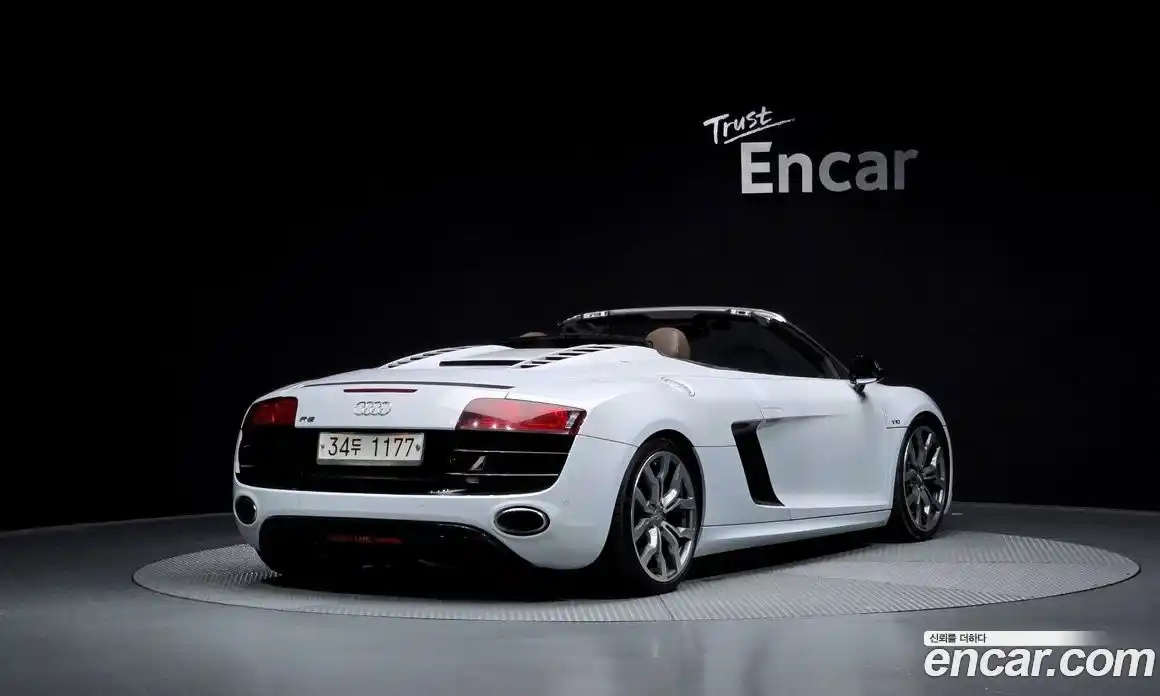 Audi R8 2011 5.2 Автомат в Москве № 163766, фото 18