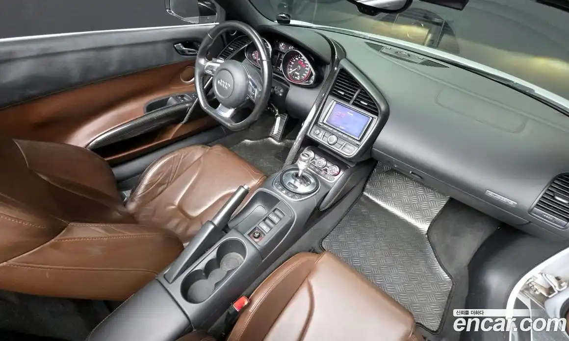 Audi R8 2011 5.2 Автомат в Москве № 163766, фото 19