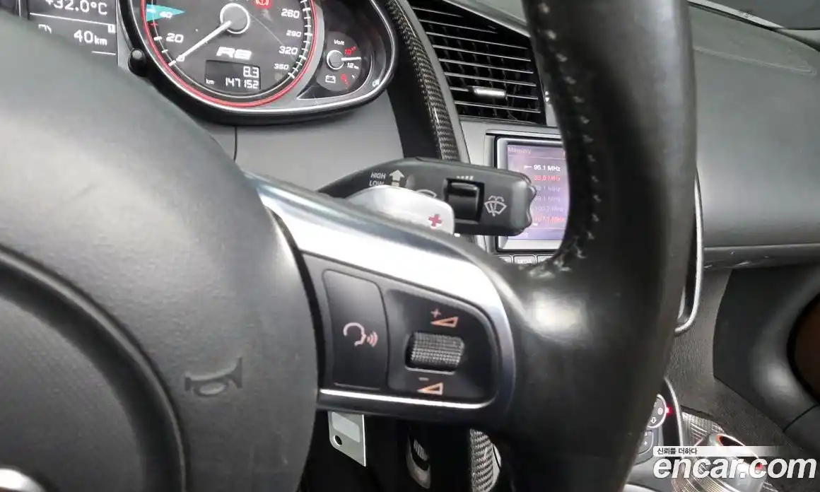 Audi R8 2011 5.2 Автомат в Москве № 163766, фото 20