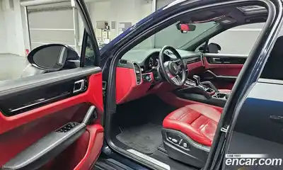 Porsche Cayenne 2020 3.0 Автомат в Москве № 165185, миниатюра 3