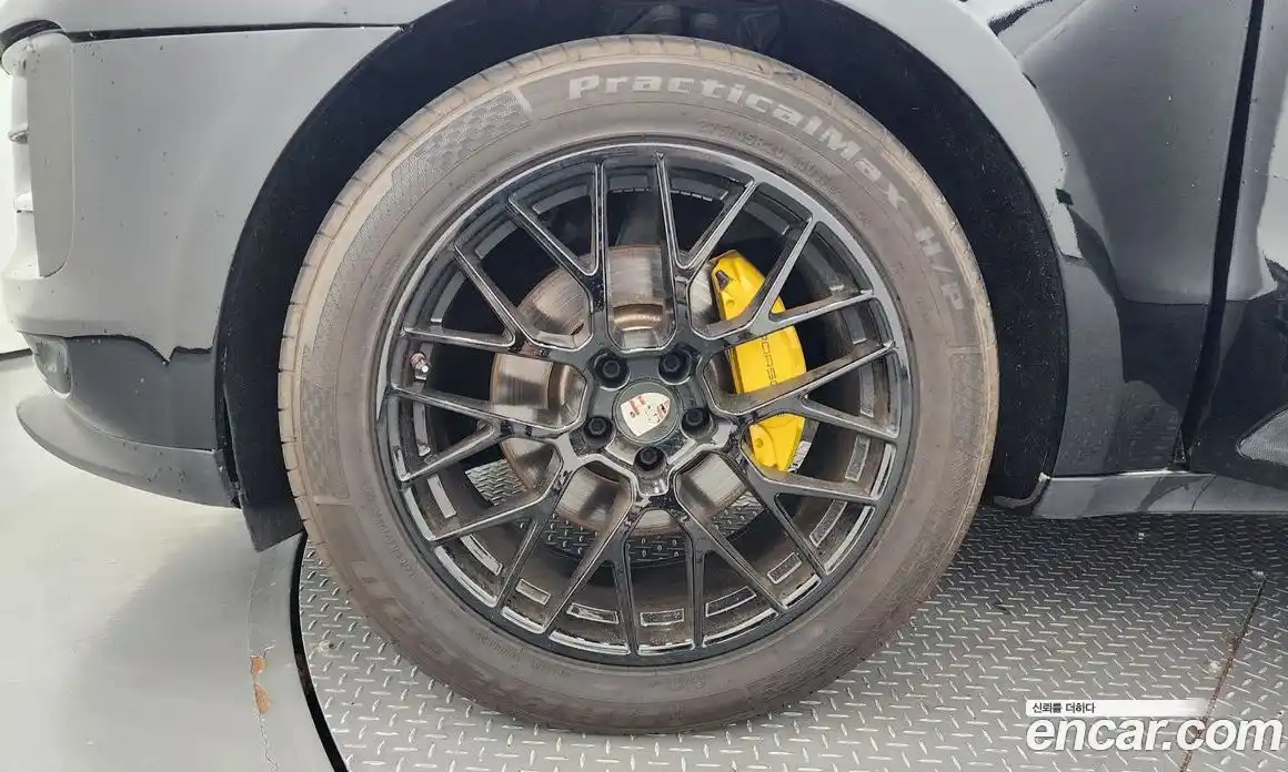 Porsche Macan 2019 2.0 Автомат в Москве № 165376, фото 3