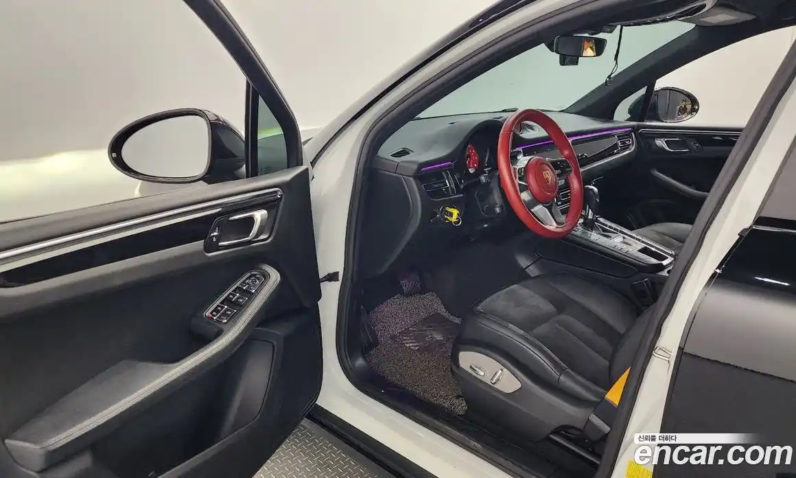 Porsche Macan 2019 2.0 Автомат в Москве № 165376, фото 4