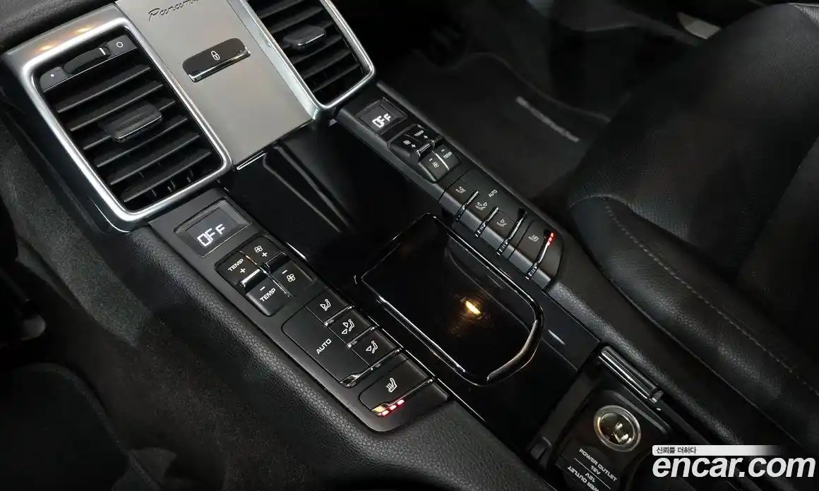 Porsche Panamera 2015 3.6 Автомат в Москве № 165538, фото 16