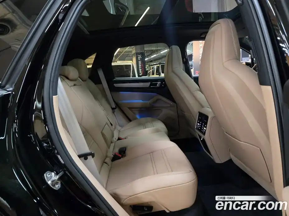 Porsche Cayenne 2022 3.0 Автомат в Москве № 165844, фото 16