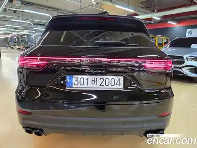 Porsche Cayenne 2022 3.0 Автомат в Москве № 165844, миниатюра 3