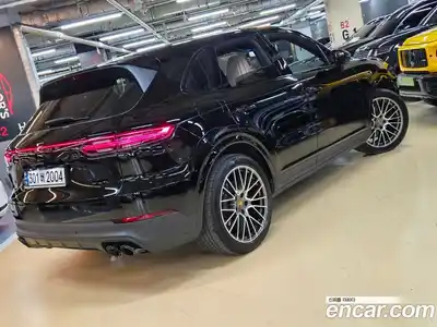 Porsche Cayenne 2022 3.0 Автомат в Москве № 165844, миниатюра 4