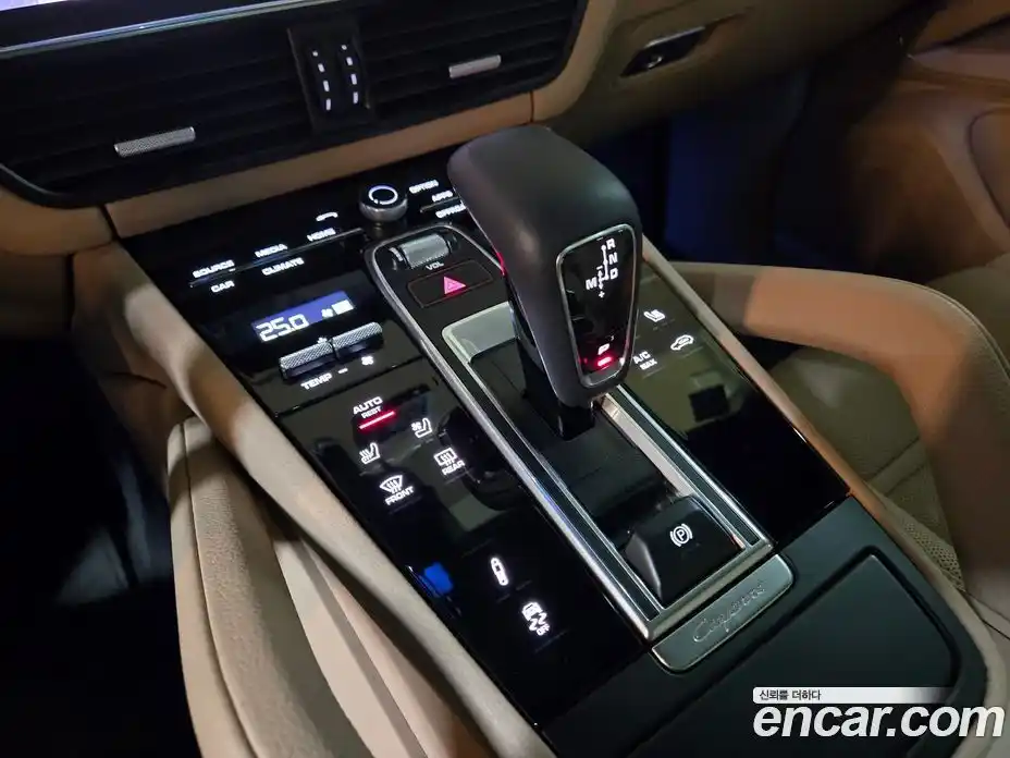 Porsche Cayenne 2022 3.0 Автомат в Москве № 165844, фото 9