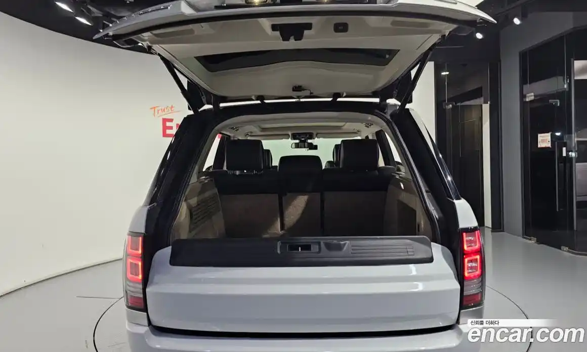 Land Rover Range-Rover 2016 4.4 Автомат в Москве № 166457, фото 13