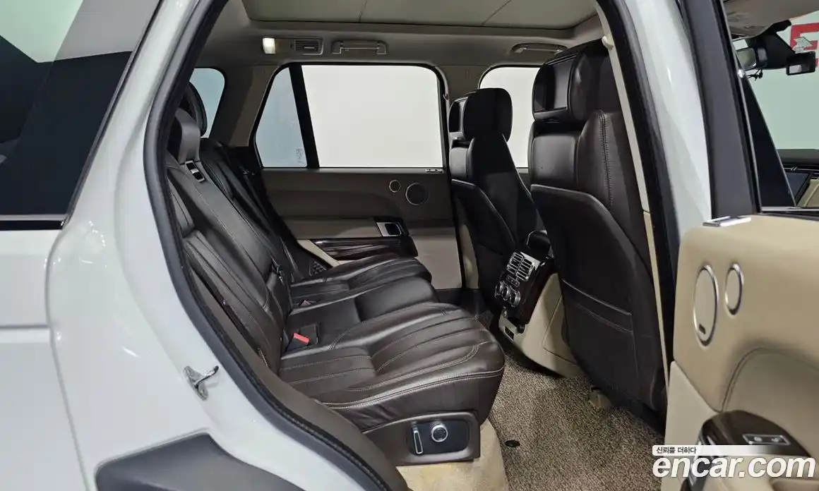 Land Rover Range-Rover 2016 4.4 Автомат в Москве № 166457, фото 15