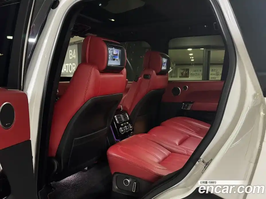 Land Rover Range-Rover 2017 4.4 Автомат в Москве № 166634, фото 11