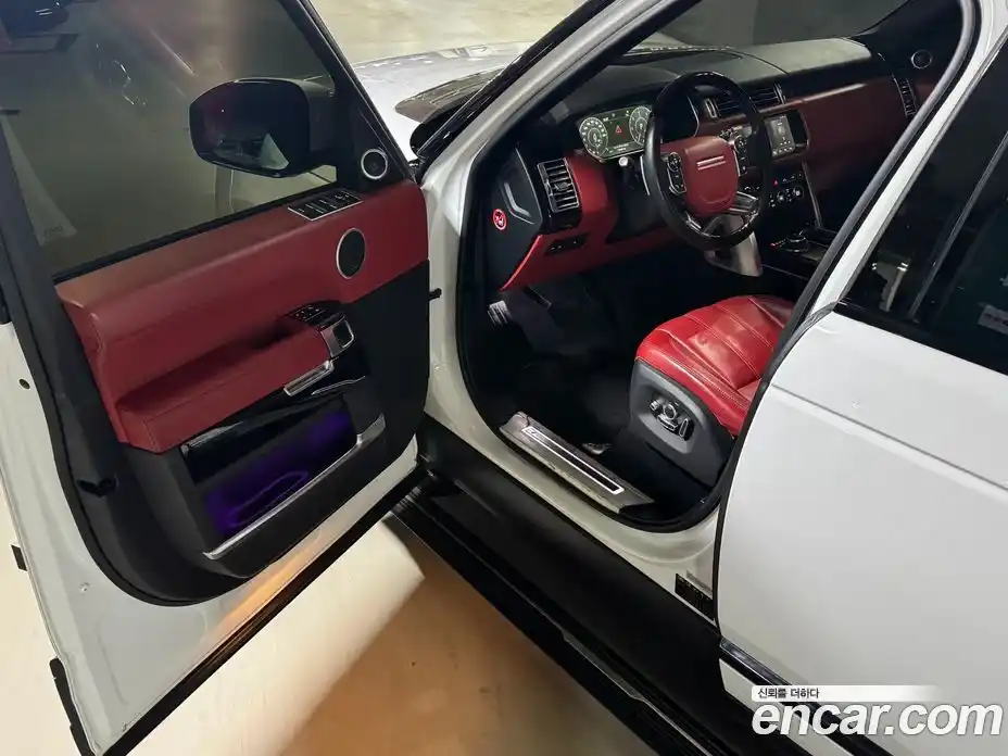 Land Rover Range-Rover 2017 4.4 Автомат в Москве № 166634, фото 12