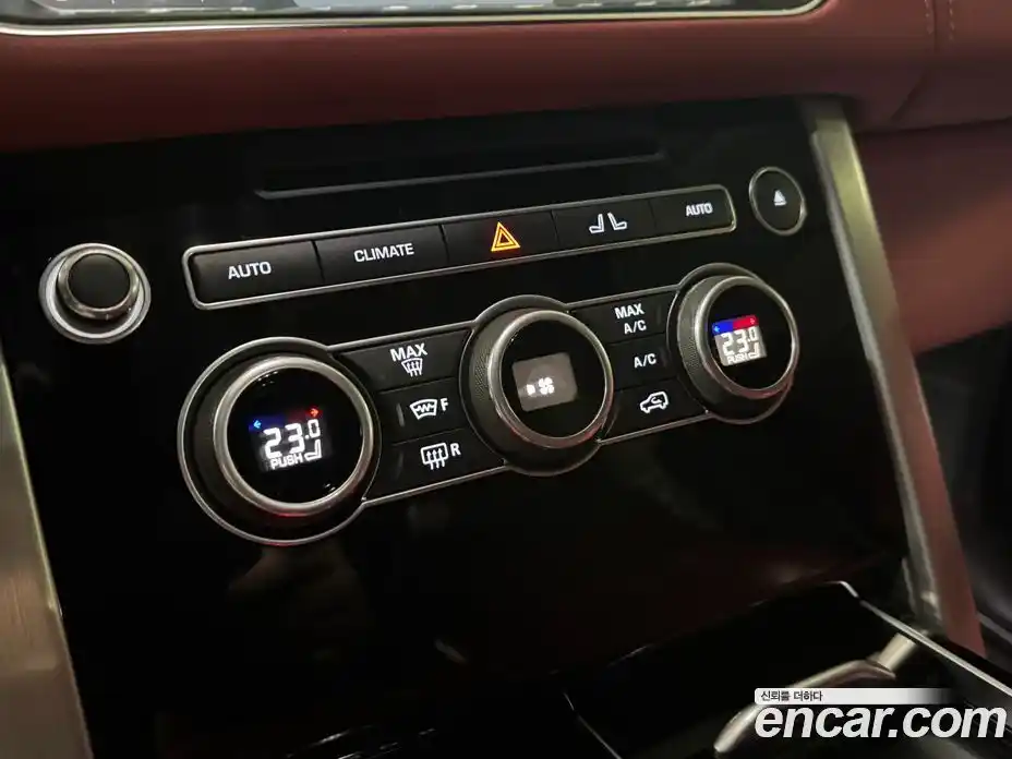 Land Rover Range-Rover 2017 4.4 Автомат в Москве № 166634, фото 16