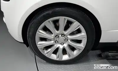 Land Rover Range-Rover 2016 4.4 Автомат в Москве № 166718, миниатюра 11