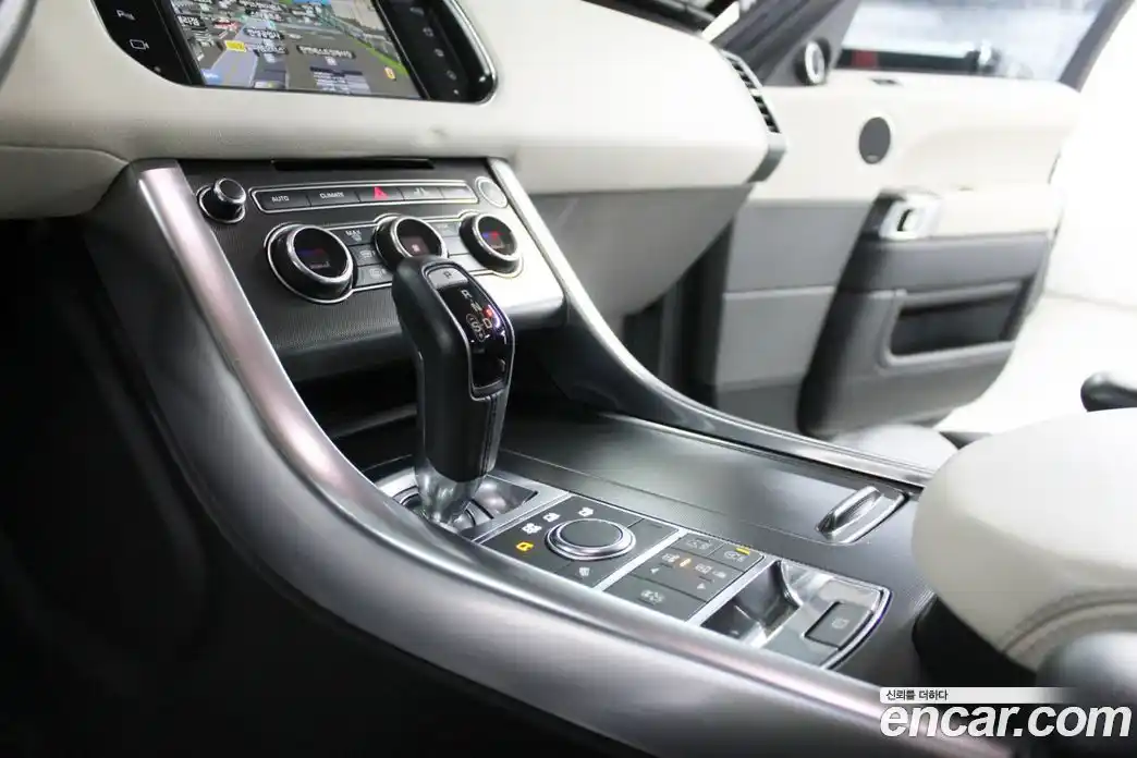 Land Rover Range-Rover Sport 2016 3.0 Автомат в Москве № 166804, фото 15