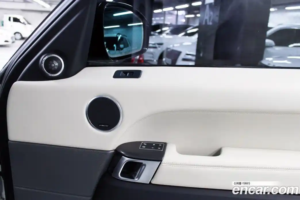 Land Rover Range-Rover Sport 2016 3.0 Автомат в Москве № 166804, фото 16