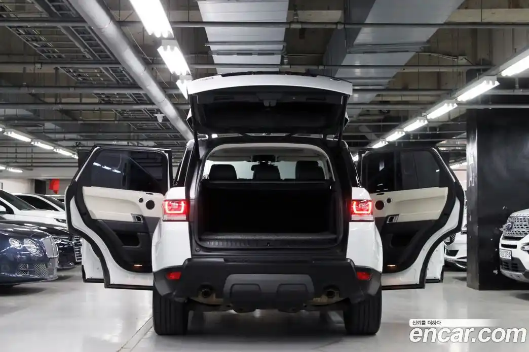 Land Rover Range-Rover Sport 2016 3.0 Автомат в Москве № 166804, фото 19