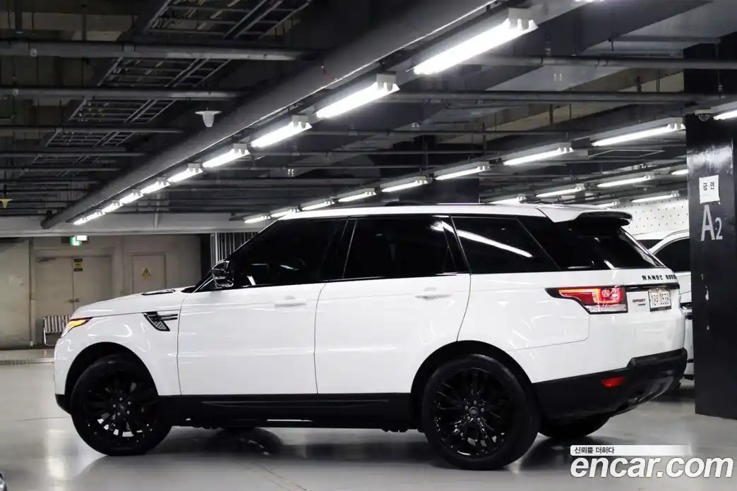 Land Rover Range-Rover Sport 2016 3.0 Автомат в Москве № 166804, фото 4