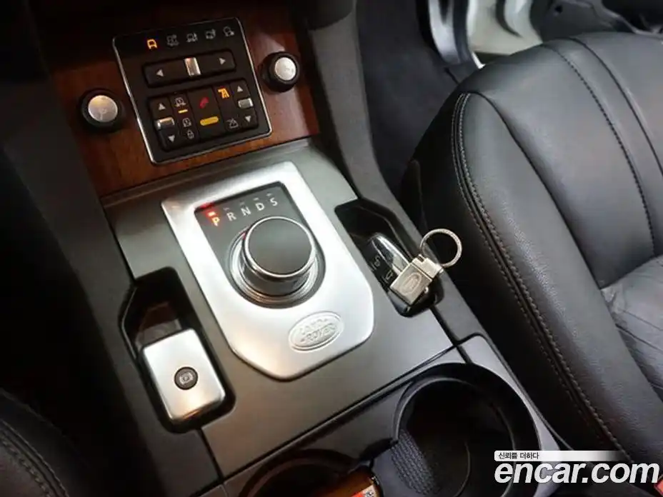 Land Rover Discovery 2013 3.0 Автомат в Москве № 166865, фото 19