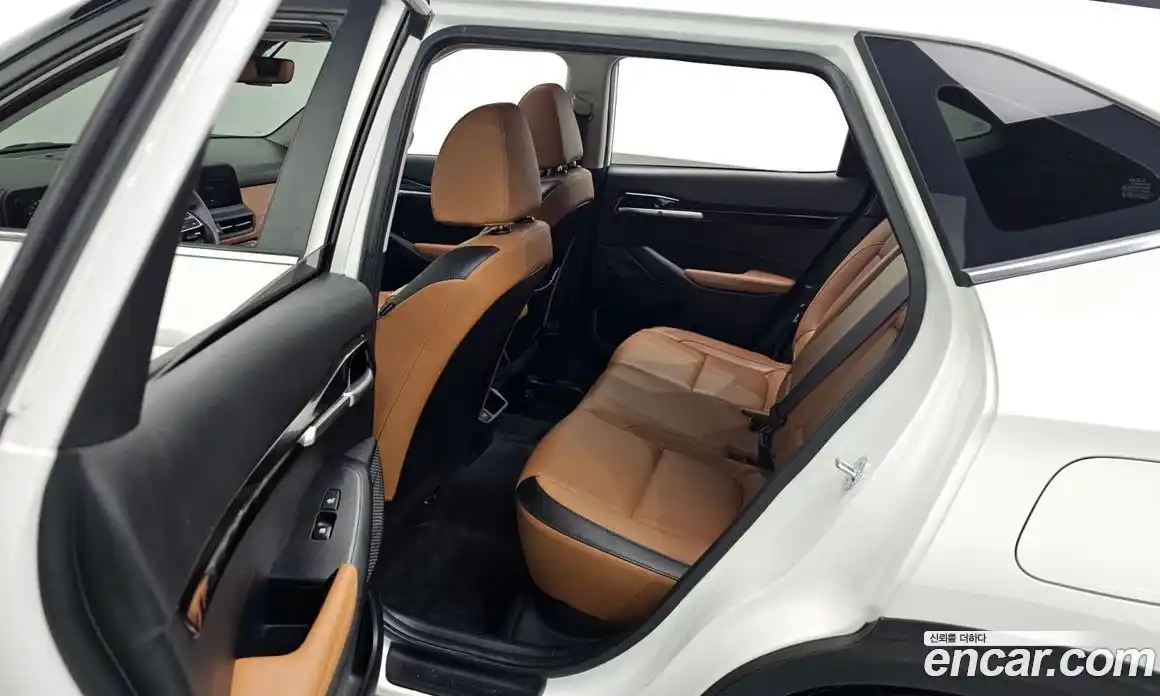 Kia Seltos 2023 2.0 Автомат в Москве № 16706, фото 13