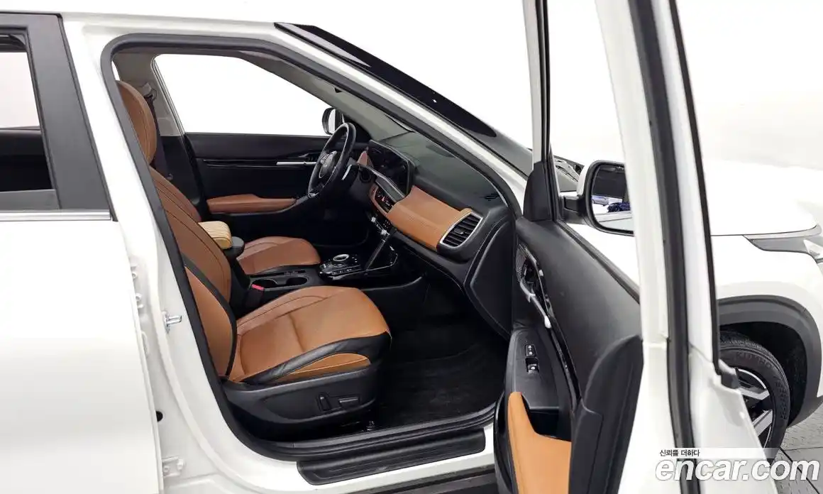 Kia Seltos 2023 2.0 Автомат в Москве № 16706, фото 16