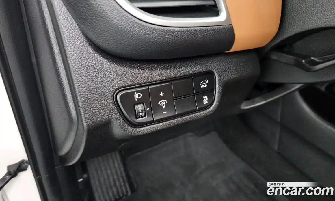 Kia Seltos 2023 2.0 Автомат в Москве № 16706, фото 17