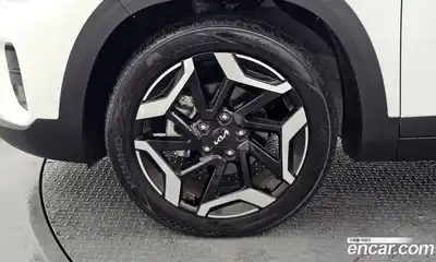 Kia Seltos 2023 2.0 Автомат в Москве № 16706, миниатюра 10