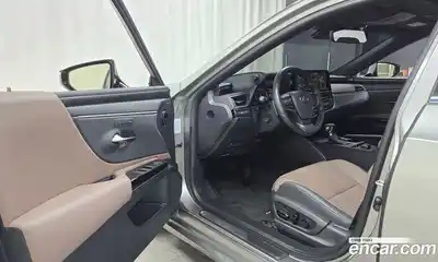 Lexus ES 2025 2.5 Автомат в Москве № 168021, миниатюра 10